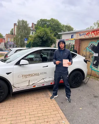 Bestandene Führerscheinprüfung bei Fahrschulwerk Kiel