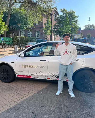 Bestandene Führerscheinprüfung bei Fahrschulwerk Kiel
