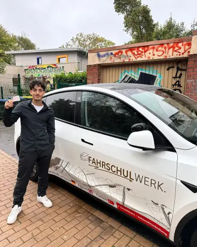 Bestandene Führerscheinprüfung bei Fahrschulwerk Kiel