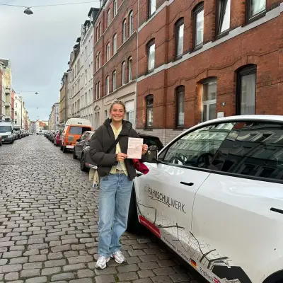 Bestandene Führerscheinprüfung bei Fahrschulwerk Kiel